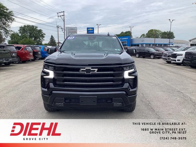 Used 2025 Black Chevrolet High Country image 2