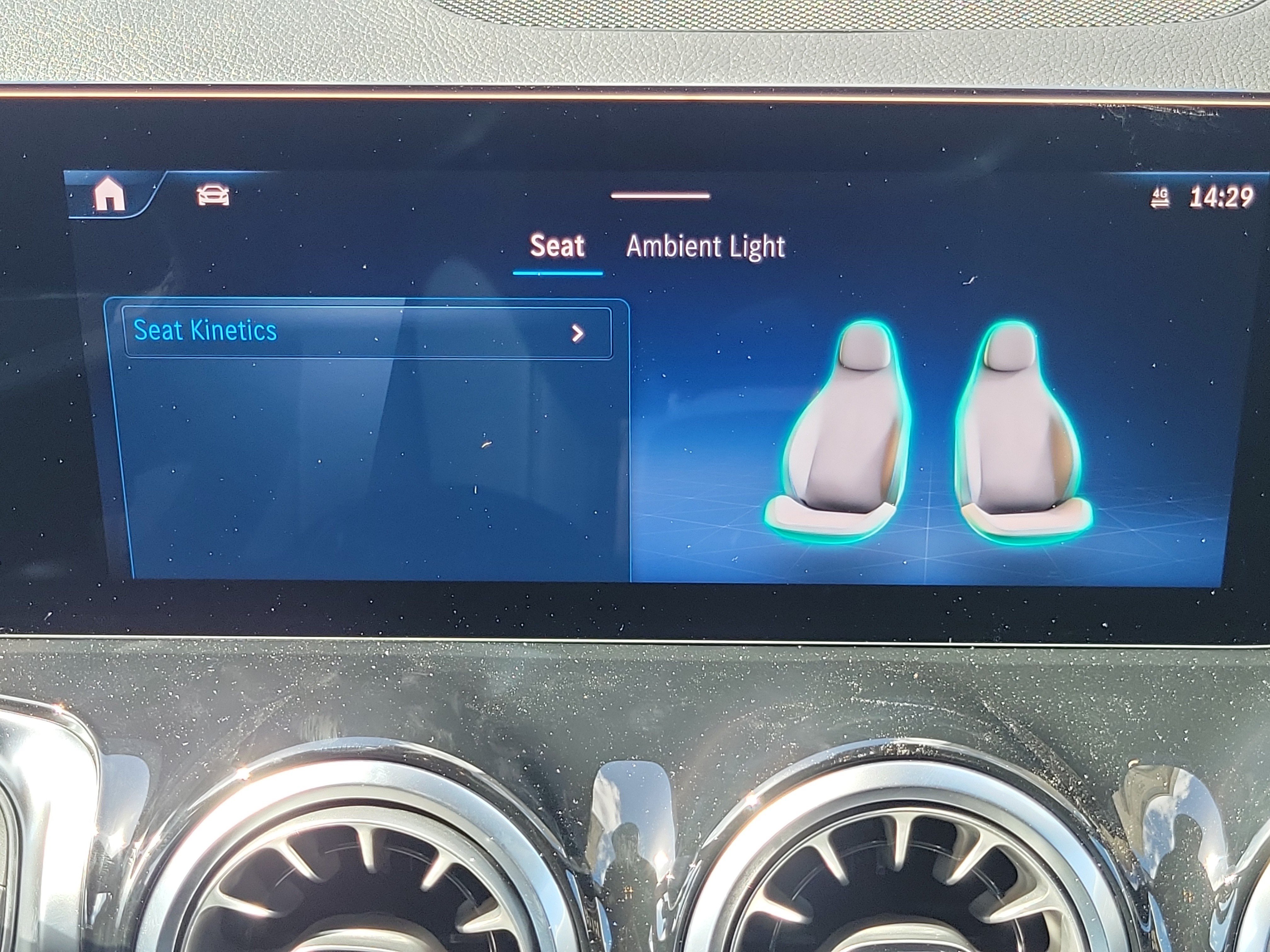 New 2026 Polar White Mercedes-Benz GLB 250 image 45
