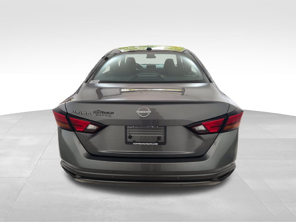 Used 2025 Gray Nissan 2.5 S image 4