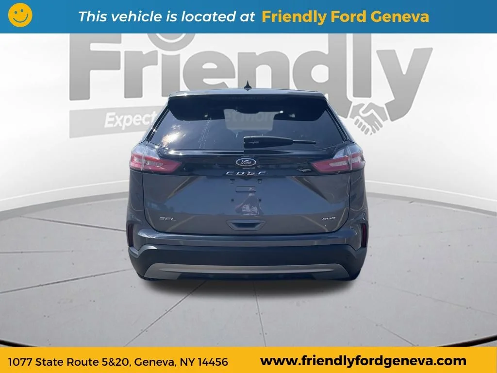 Used 2024 Gray Ford SEL image 6