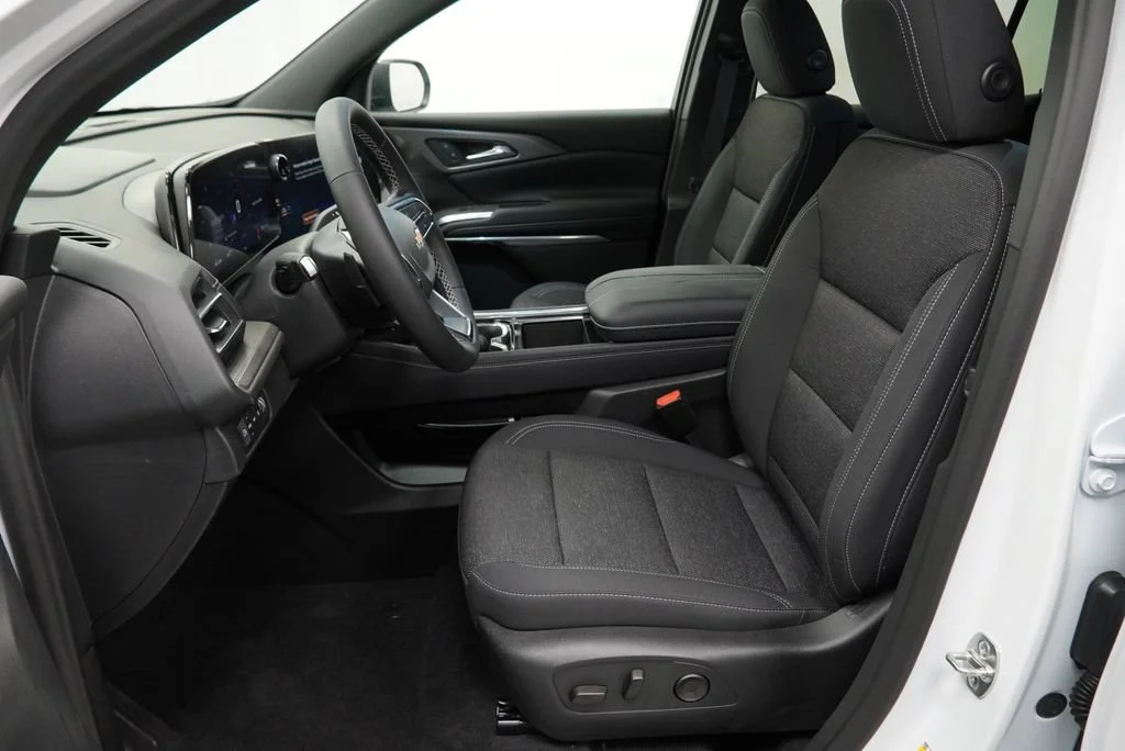 New 2027 Summit White Chevrolet LT image 7
