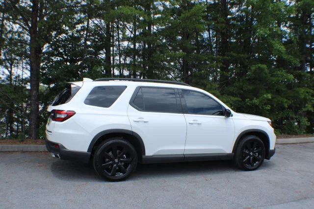 Used 2025 Platinum White Pearl Honda Black Edition image 2