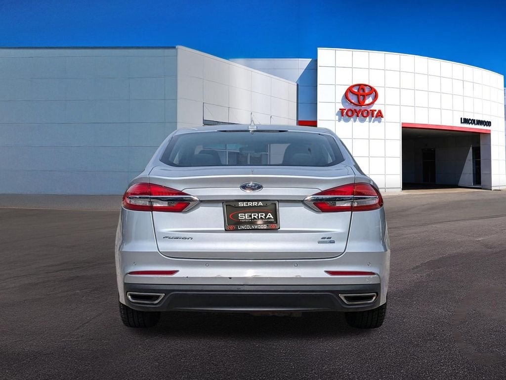 Used 2019 Silver Ford SE image 12