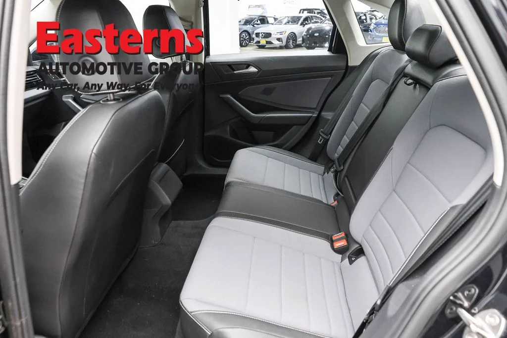 Used 2025 Black Volkswagen 1.5T SE image 20