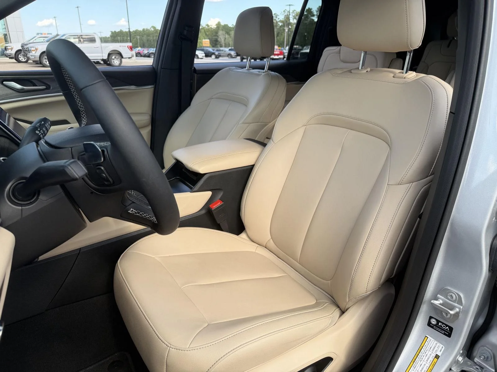 Used 2025 Silver Zynith Jeep Limited image 17