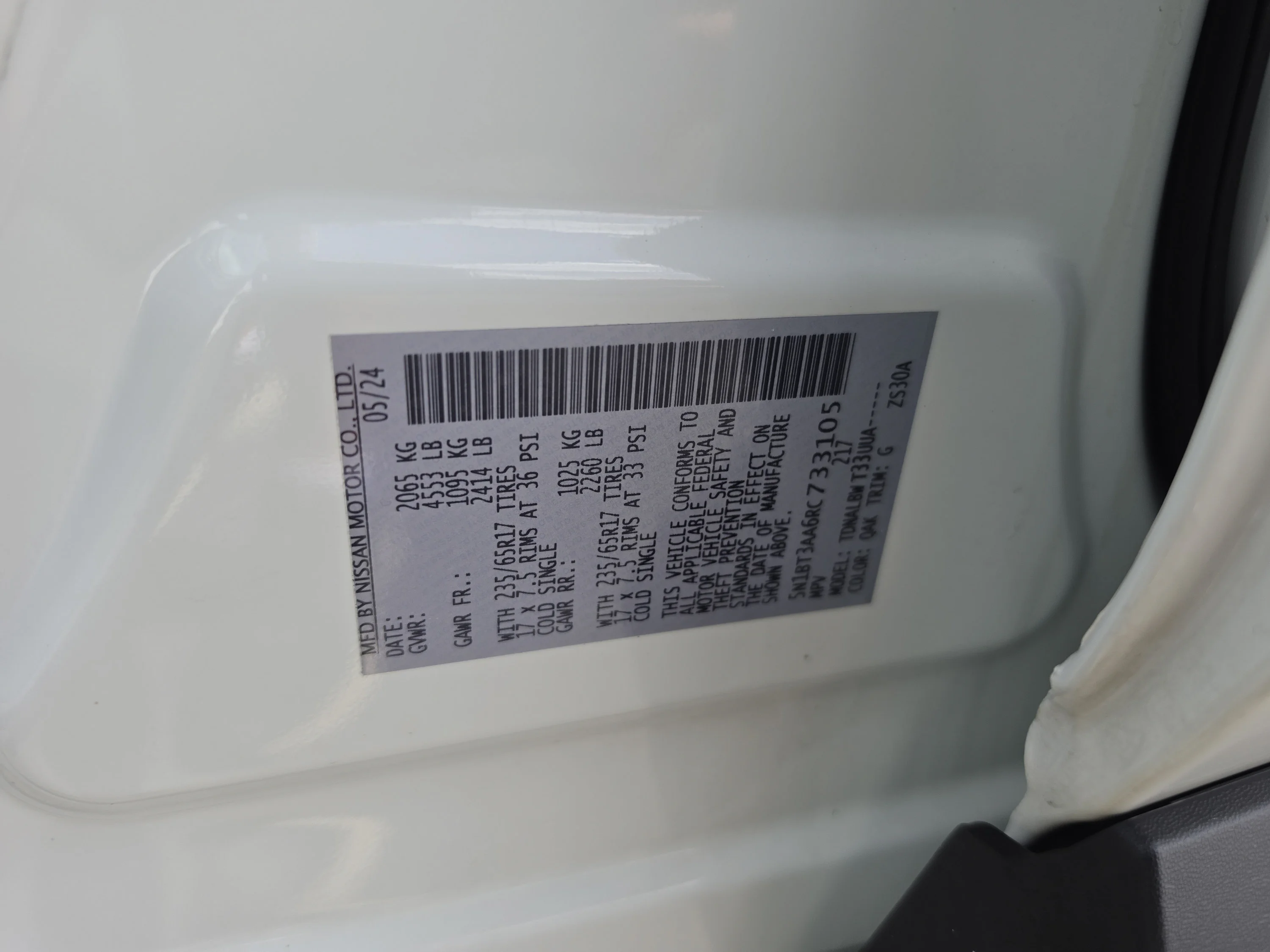 Used 2024 Glacier White Nissan S image 37