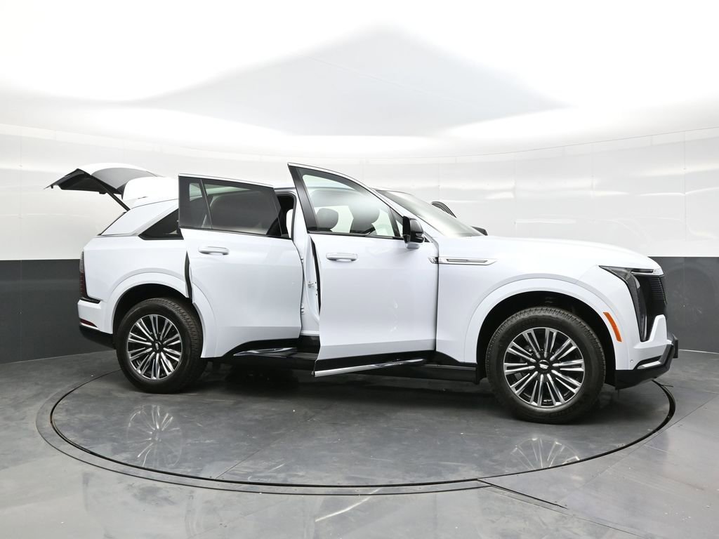 New 2026 Vibrant White Tricoat Cadillac Luxury image 31