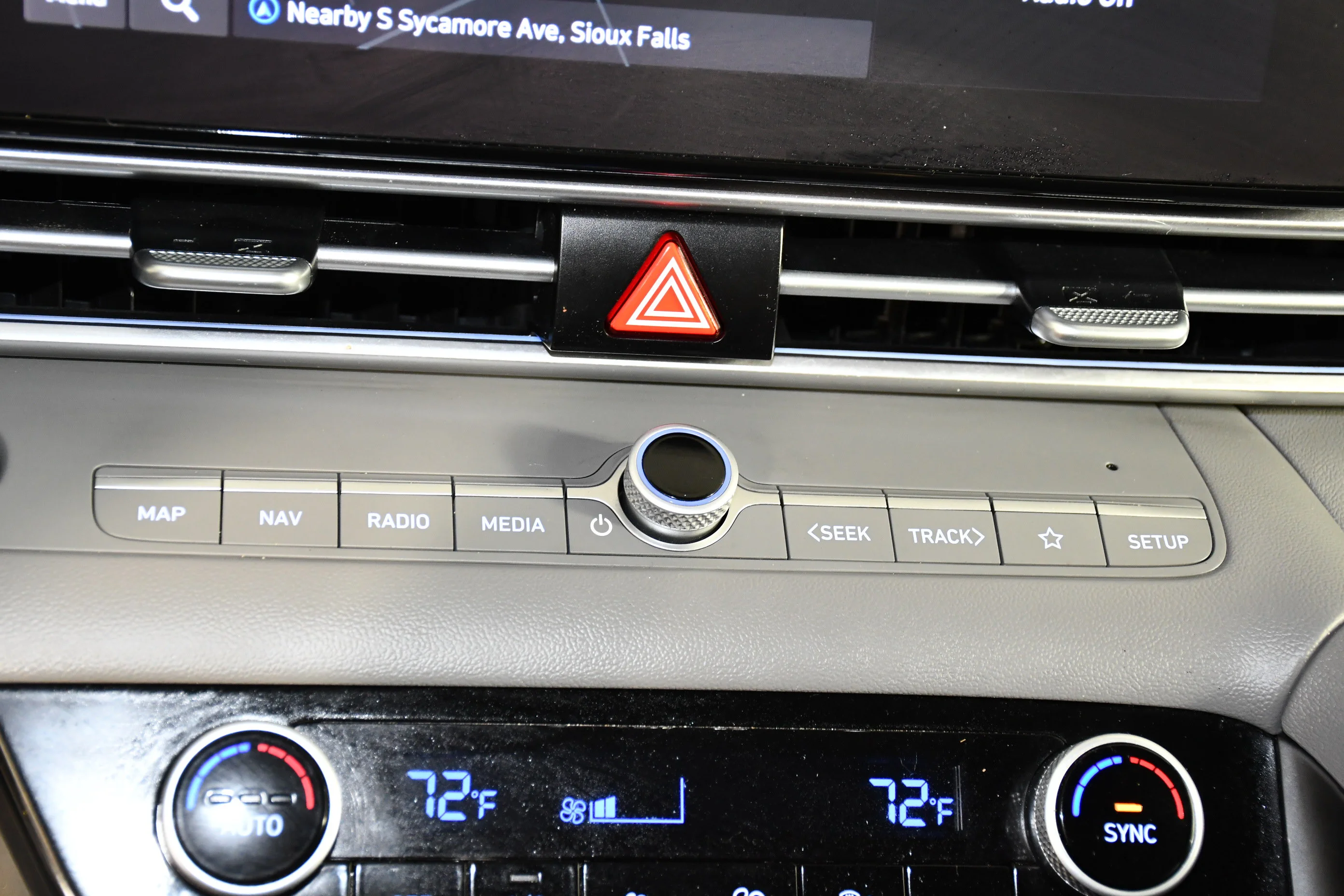 Used 2024 Abyss Black Hyundai SEL image 29