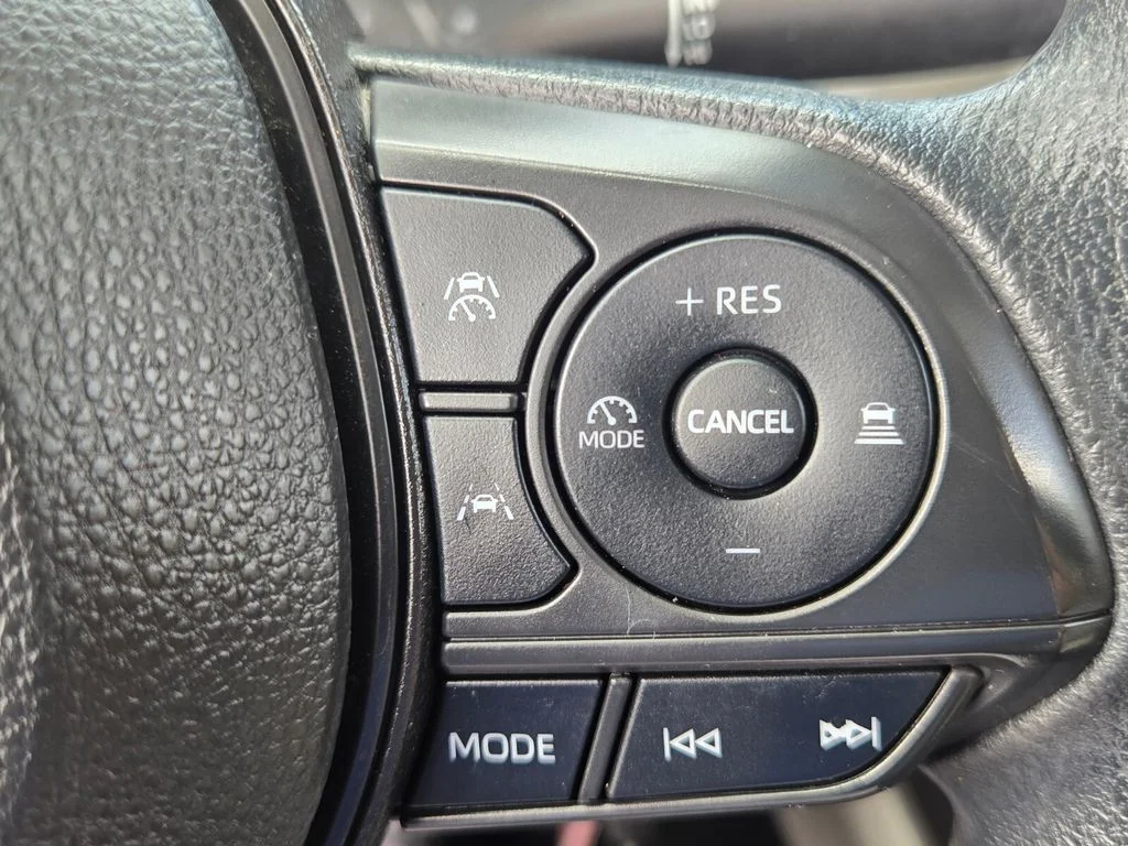 Used 2023 Silver Toyota L image 24