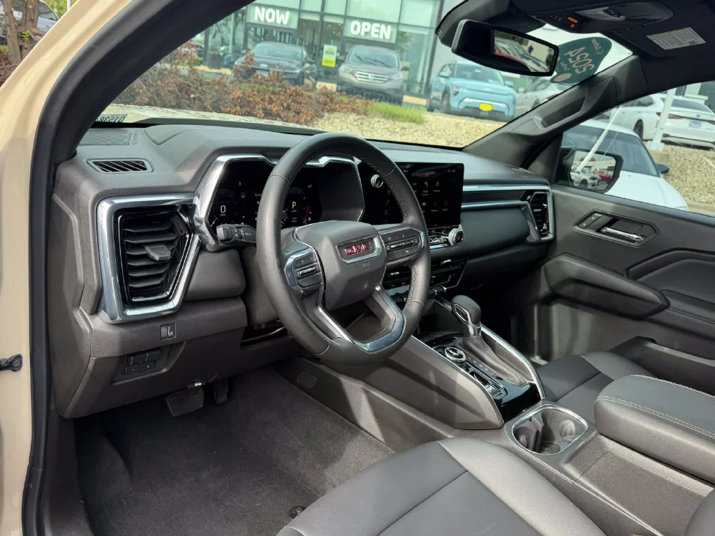 2024 GMC Canyon Elevation - Photo 21