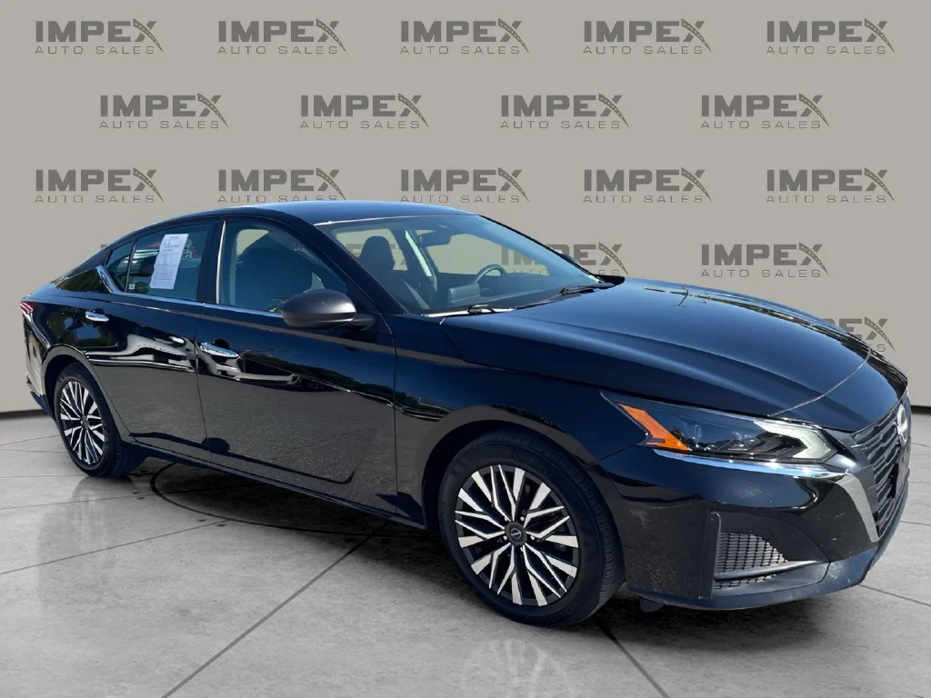 Used 2025 Black Nissan 2.5 SV image 7
