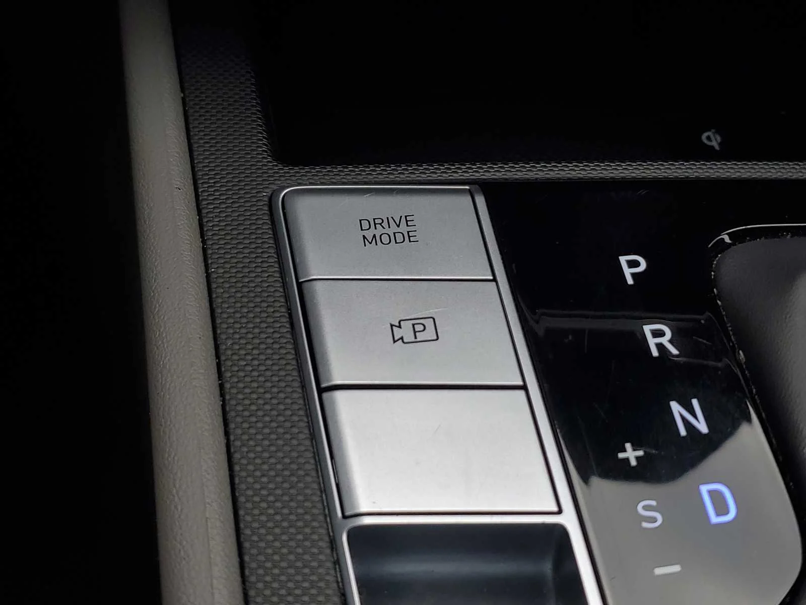 Used 2025 Fluid Metal Hyundai SEL Convenience image 26
