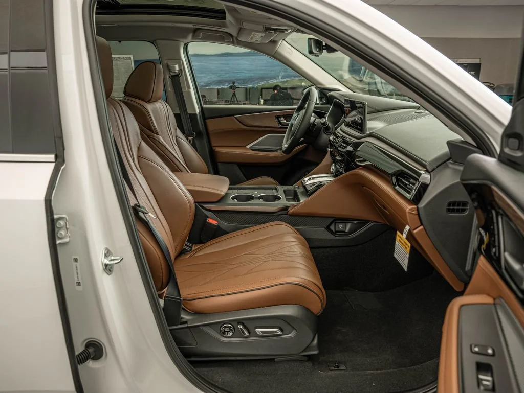 Used 2026 Platinum White Acura Advance Package image 37