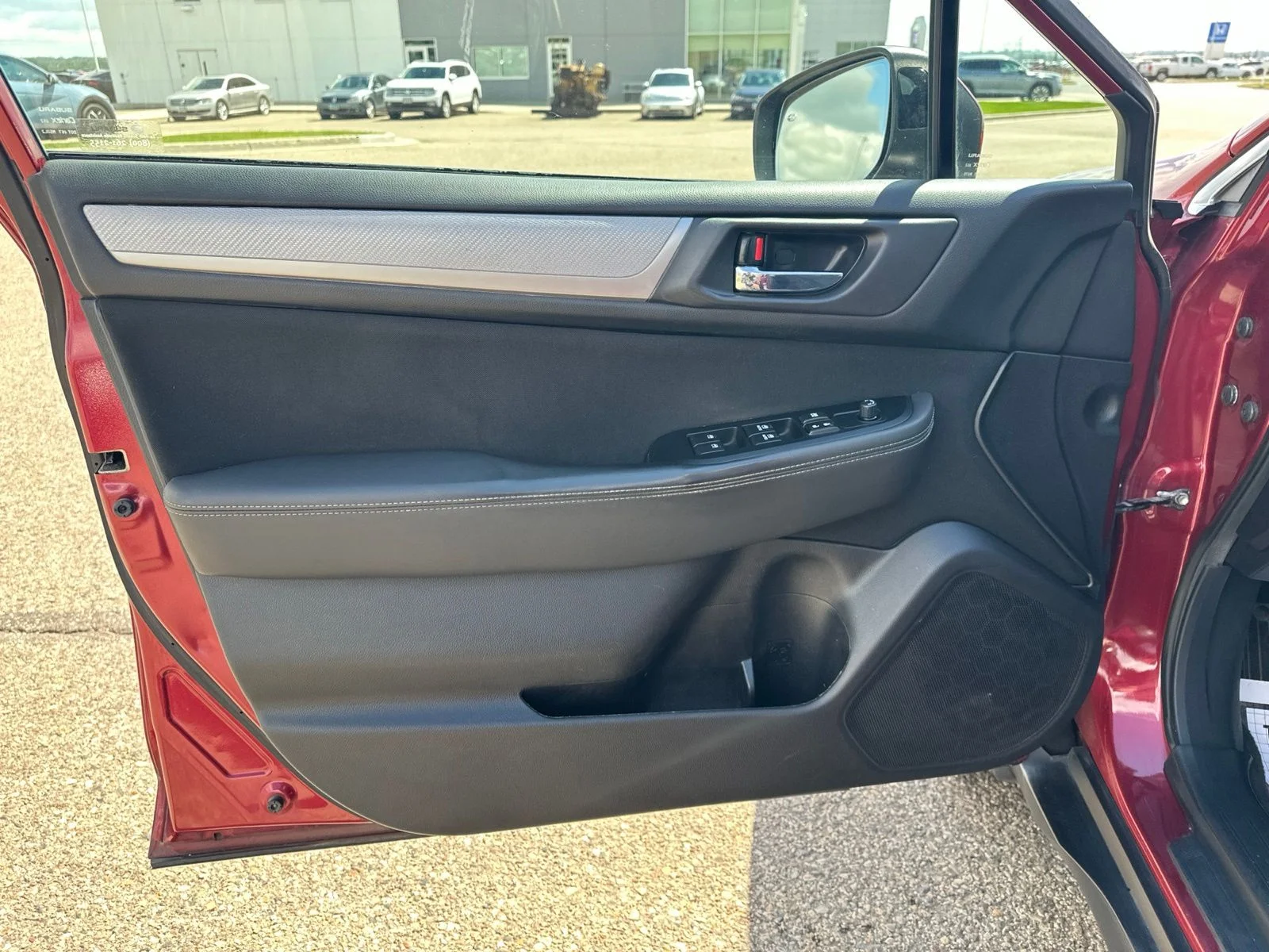Used 2018 Red Subaru 2.5i Premium image 17