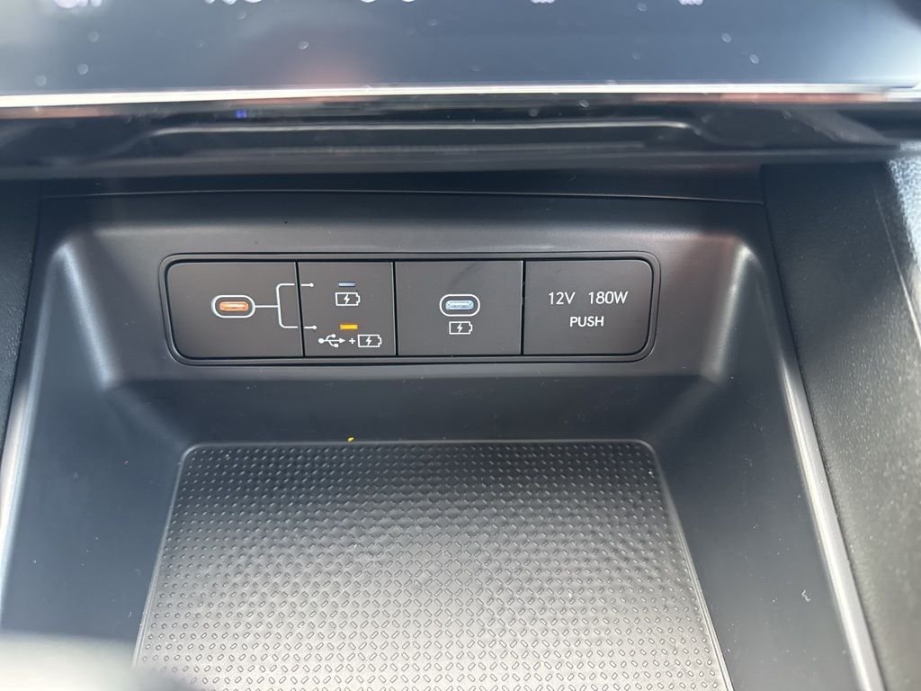 New 2026 Black Hyundai SEL image 17