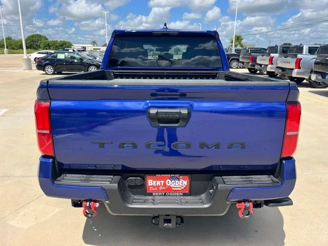 Used 2025 Blue Toyota  image 3