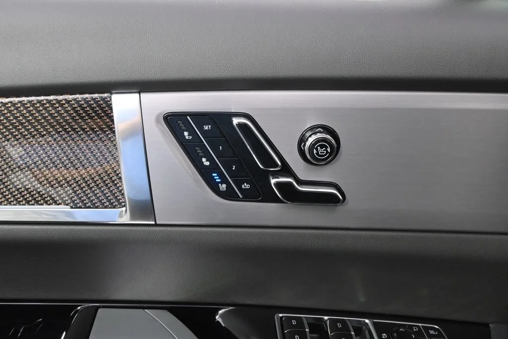 2027 Cadillac VISTIQ Sport - Photo 14