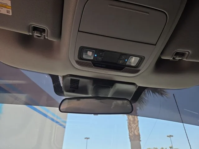 Used 2022 White Ford XL image 17