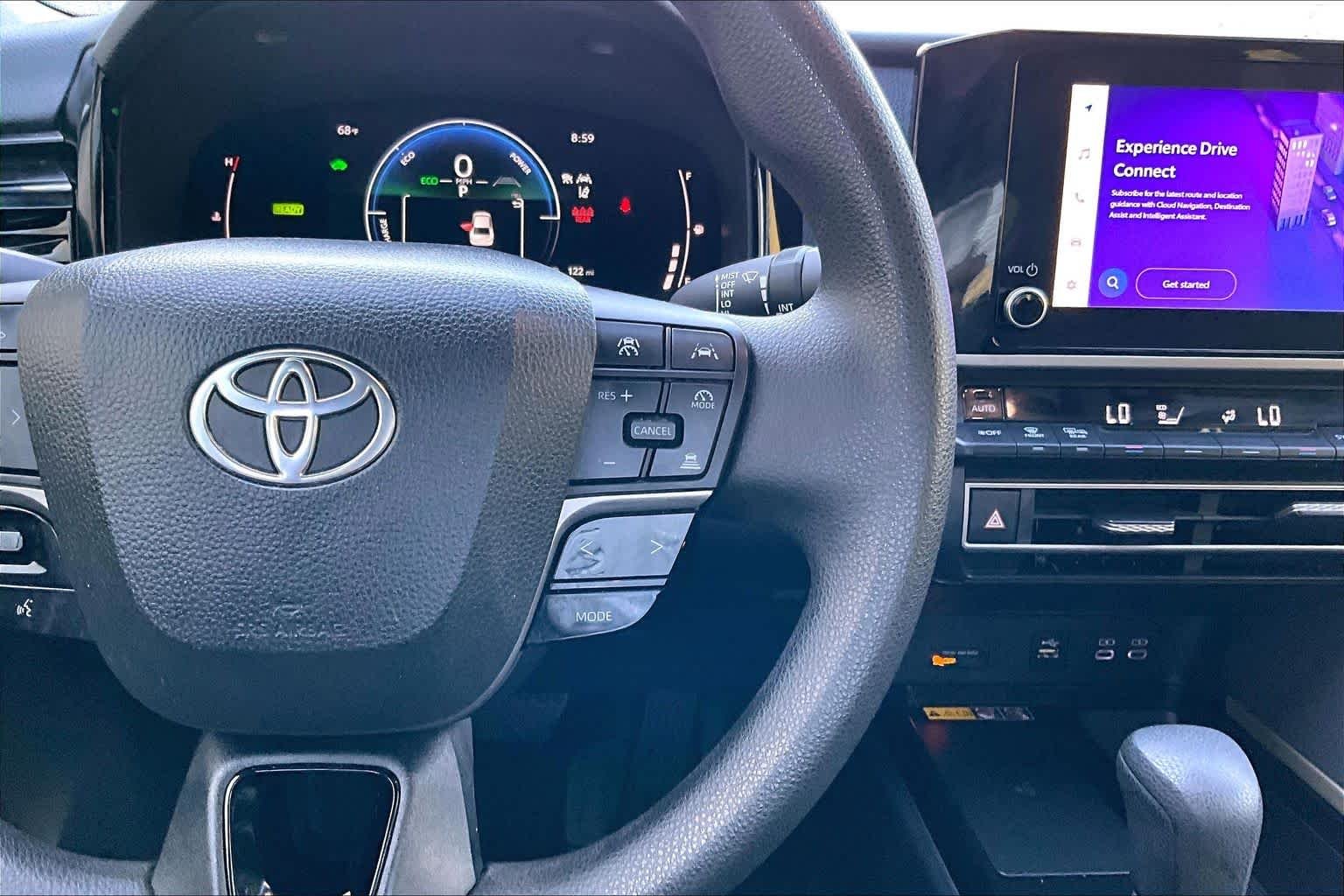 Used 2025 Ice Cap Toyota LE image 25