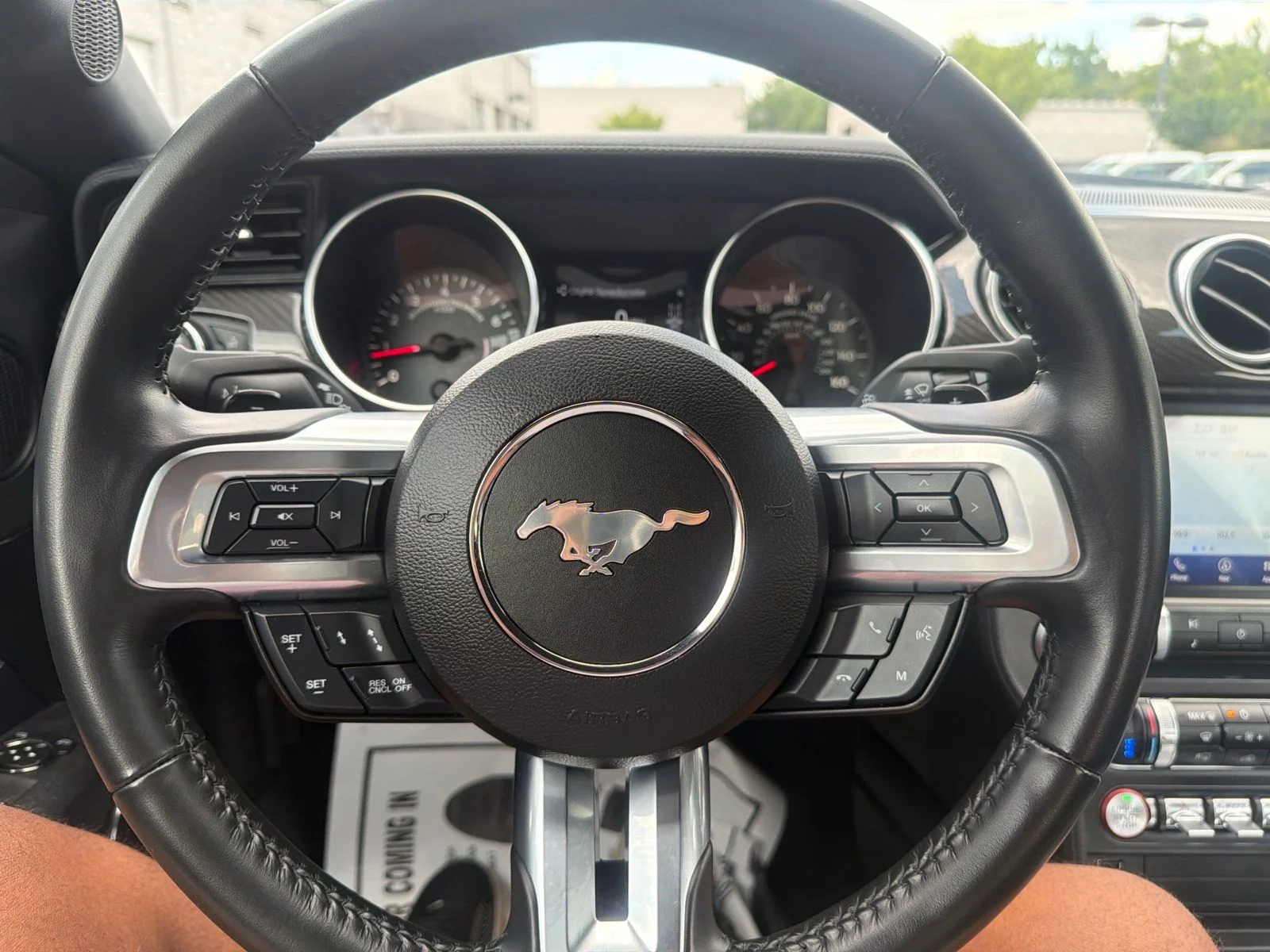 Used 2021  Ford GT Premium image 17