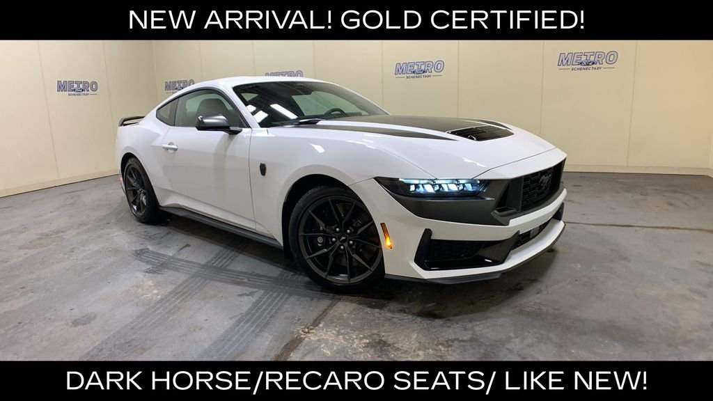 2025 Ford Mustang Dark Horse's photo