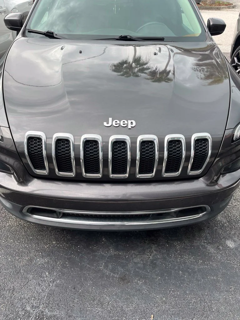 Used 2016 Gray Jeep Limited image 2