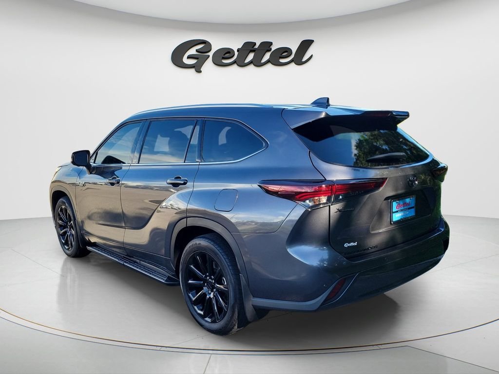 Certified Used 2025 Gray Toyota Limited image 7