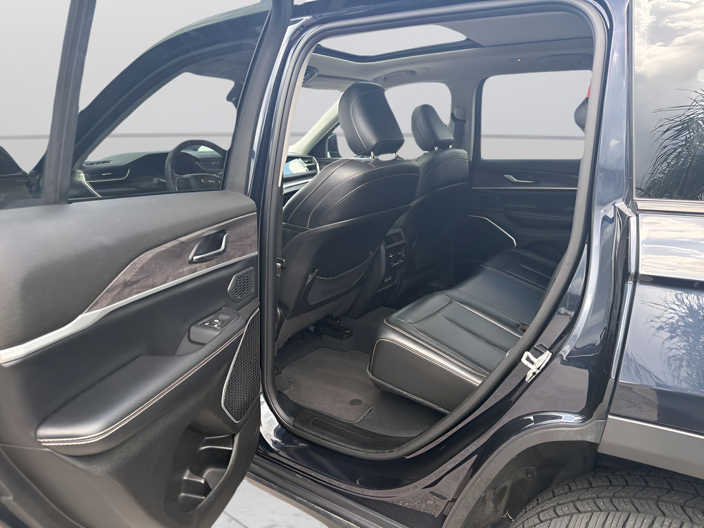Used 2024 Black Jeep 4xe image 29