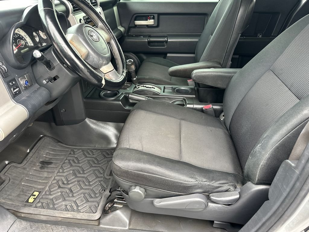 Used 2008 UNDEFINED Toyota Base image 9