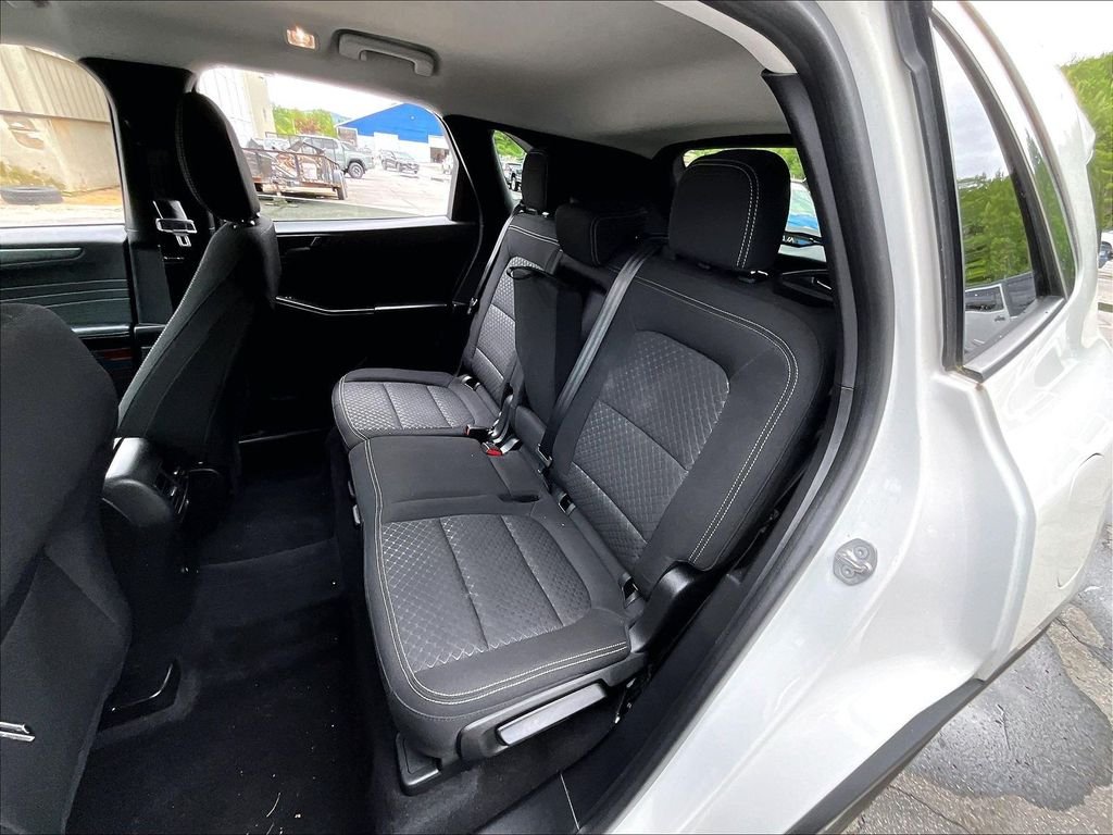 Used 2023 White Metallic Ford Active image 15