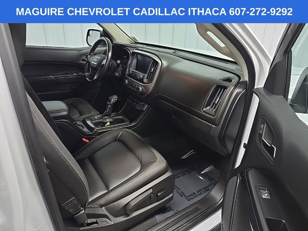 Used 2022 White GMC AT4 w/Leather image 15