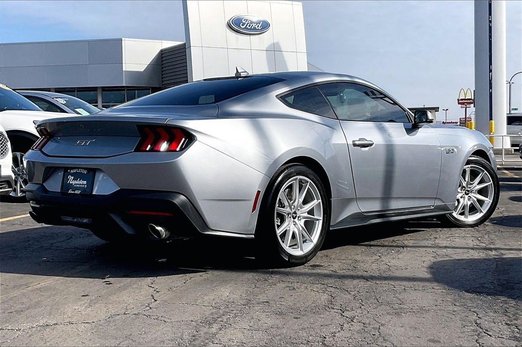 2024 FORD MUSTANG - Image 11