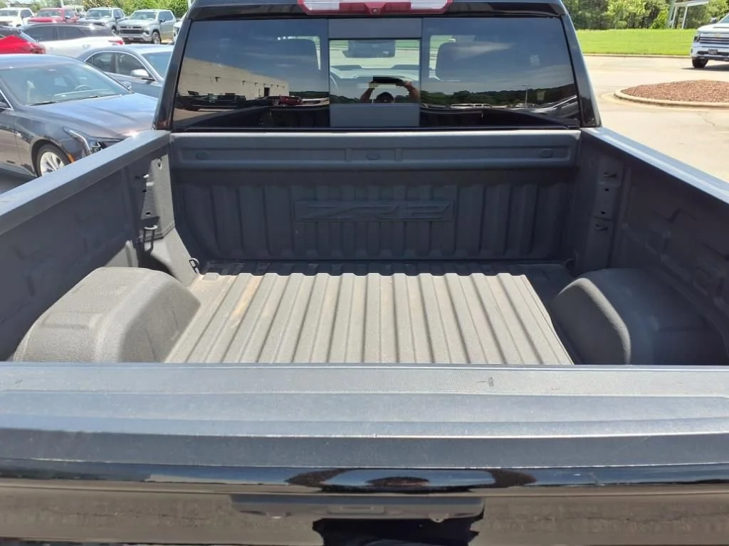 2023 Chevrolet Silverado 1500 ZR2 - Photo 8