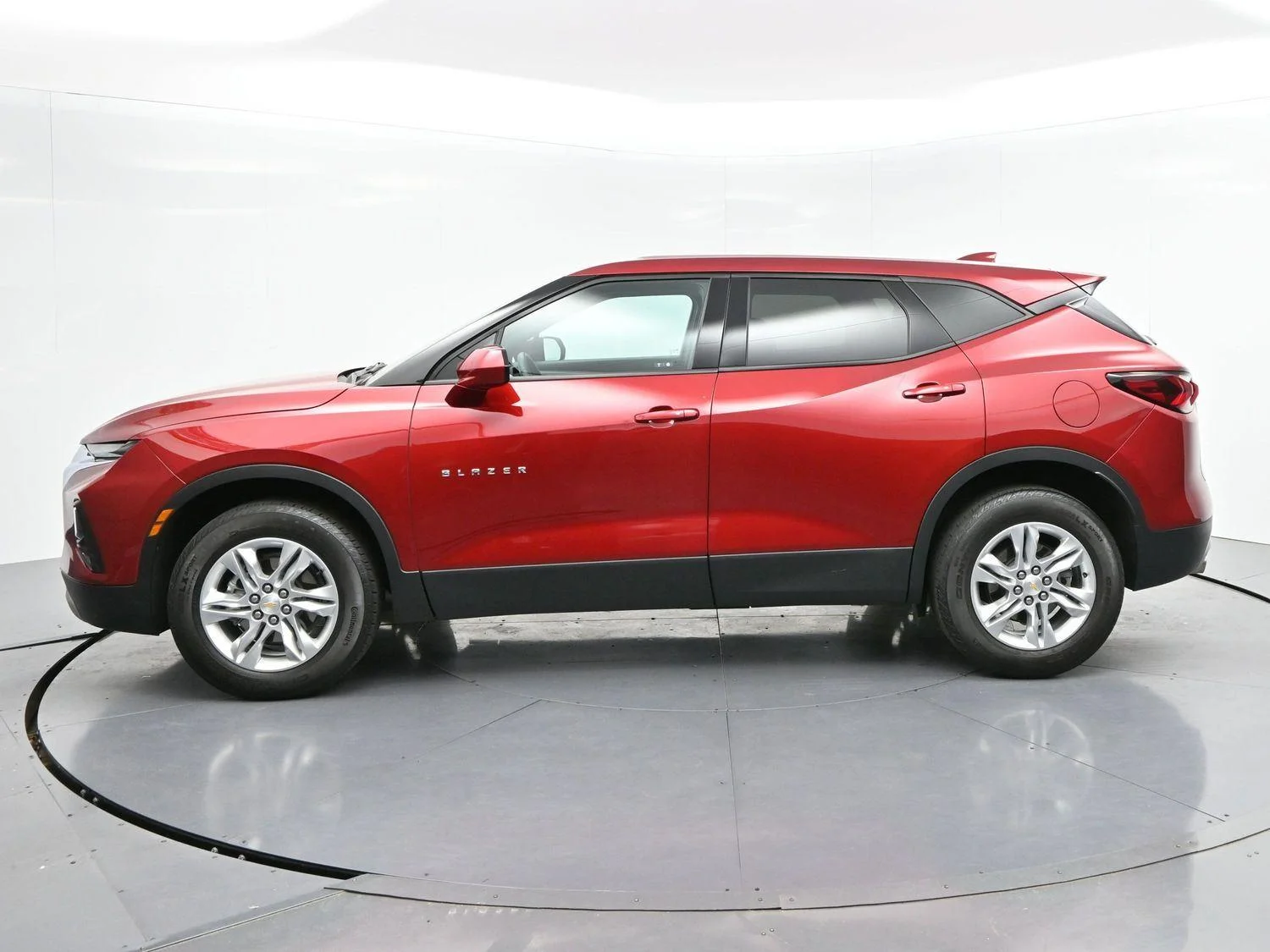 Used 2022 Cherry Red Tintcoat Chevrolet 2LT image 4