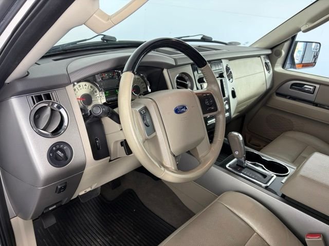 Used 2014 White Ford Limited image 12