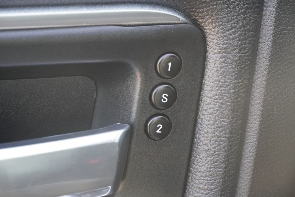 Used 2023 White Ram Laramie image 21