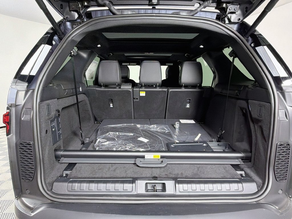 New 2026 Varesine Blue Land Rover S image 28