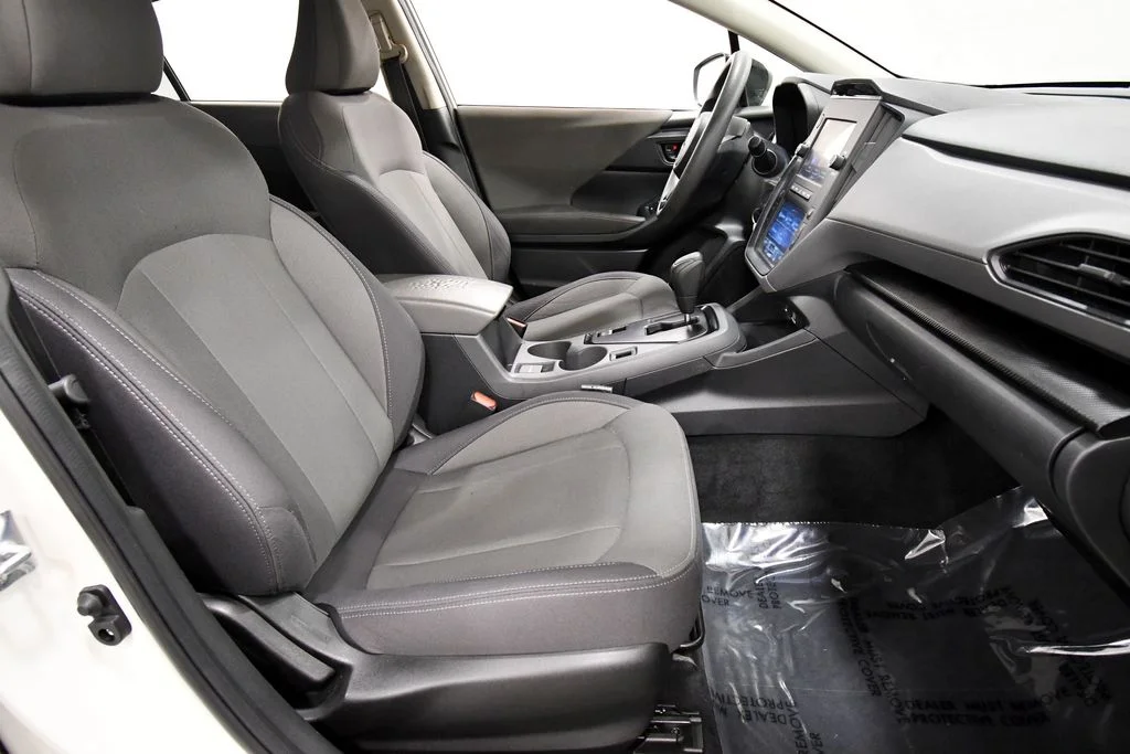 Used 2024 White Subaru Base image 17
