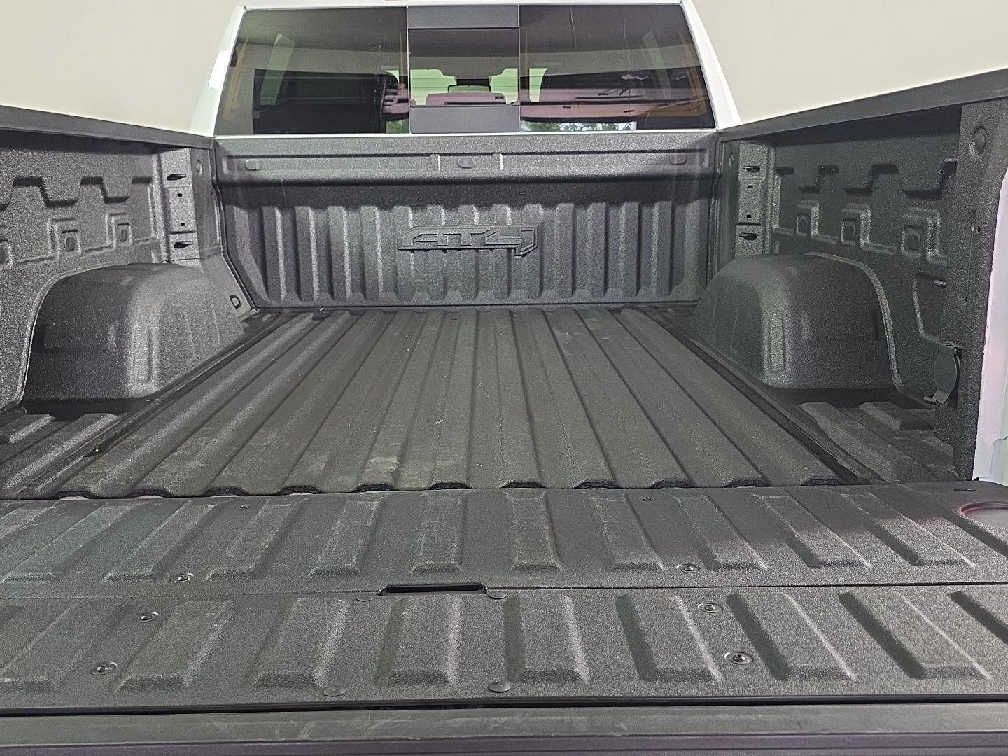 Used 2024 Summit White GMC AT4 image 3