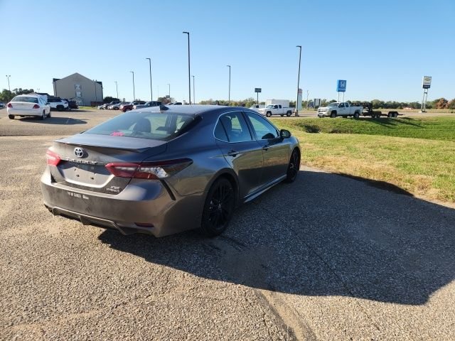 2024 Toyota Camry Hybrid XSE photo 3