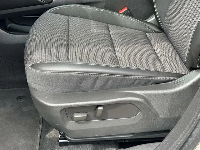 Used 2023 Gray Buick Preferred image 16