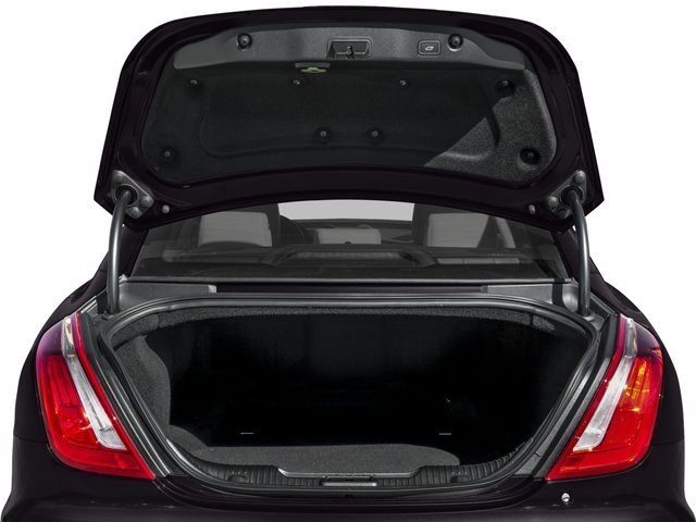 Used 2017  Jaguar XJL Portfolio image 12