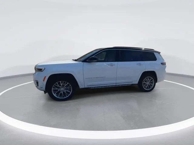 Used 2025 White Jeep Summit image 5