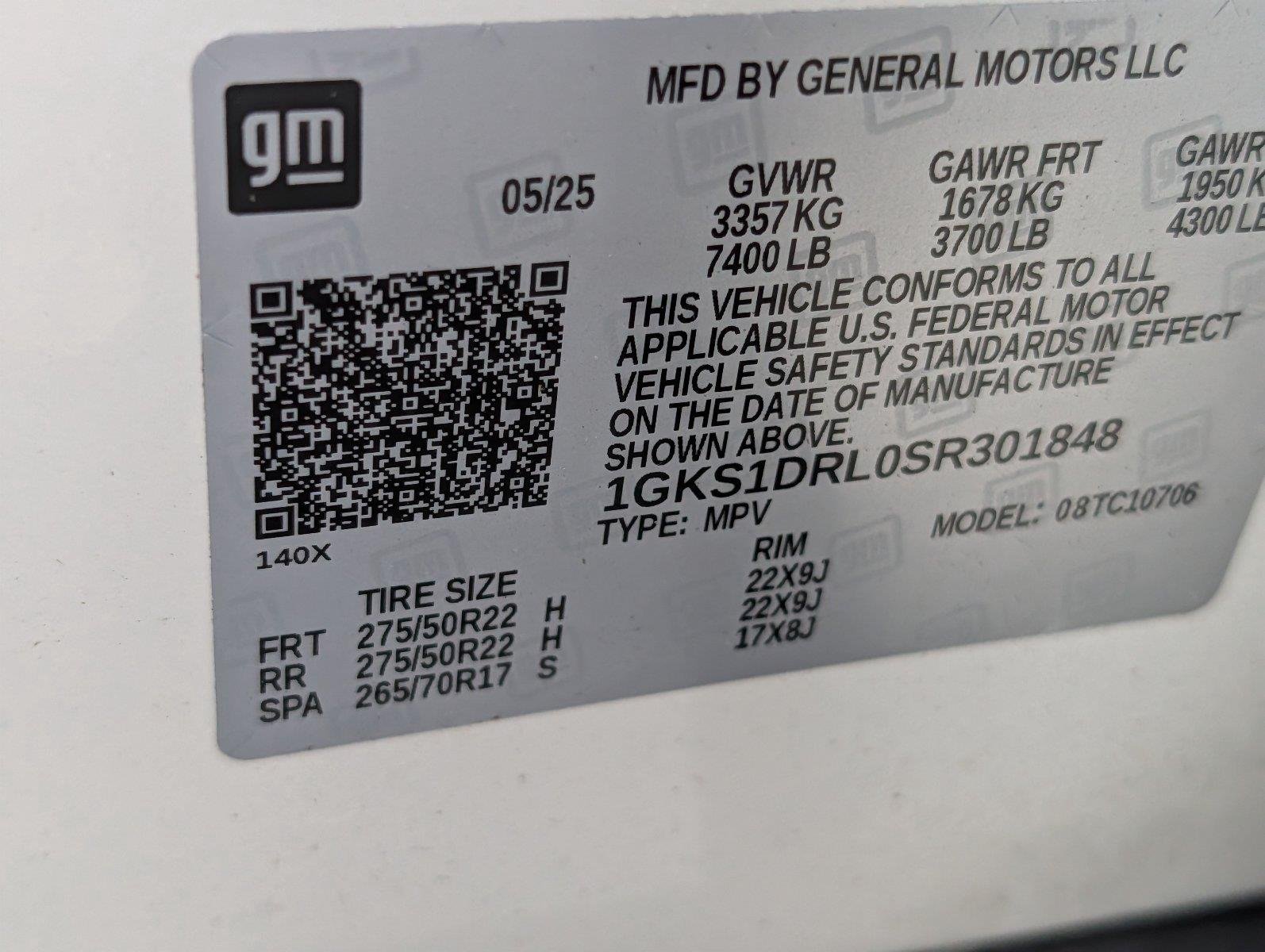 Used 2025 White Frost Tricoat GMC Denali image 34