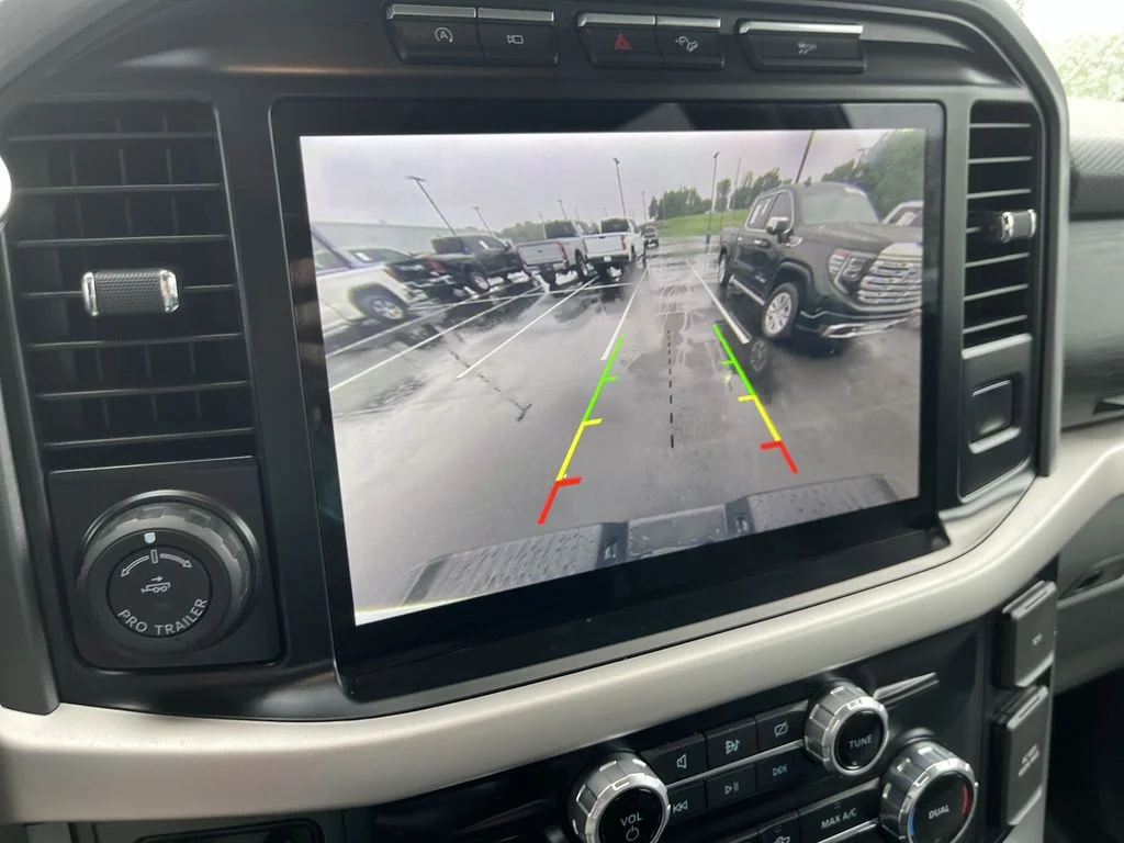 Used 2023 White Ford XLT image 17