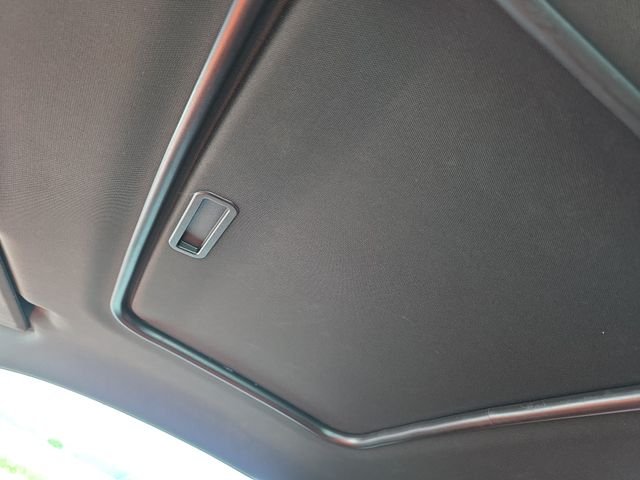Used 2018 Orange Chevrolet 2LT image 22