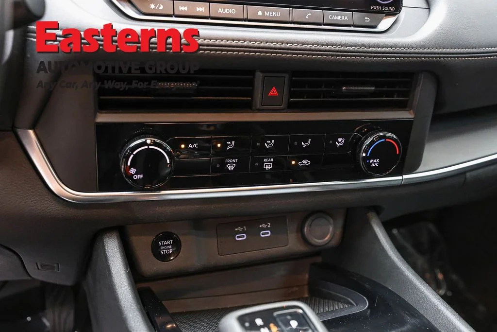 Used 2024 White Nissan S image 19