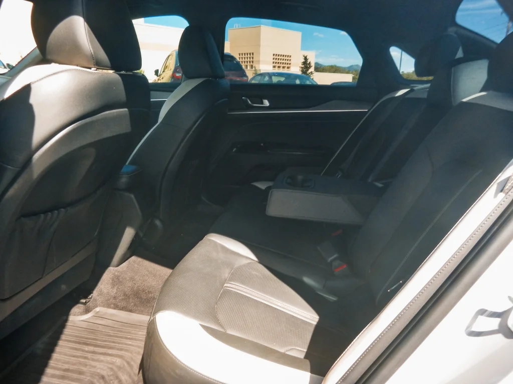 Used 2025 Wolf Gray Kia GT-Line image 23