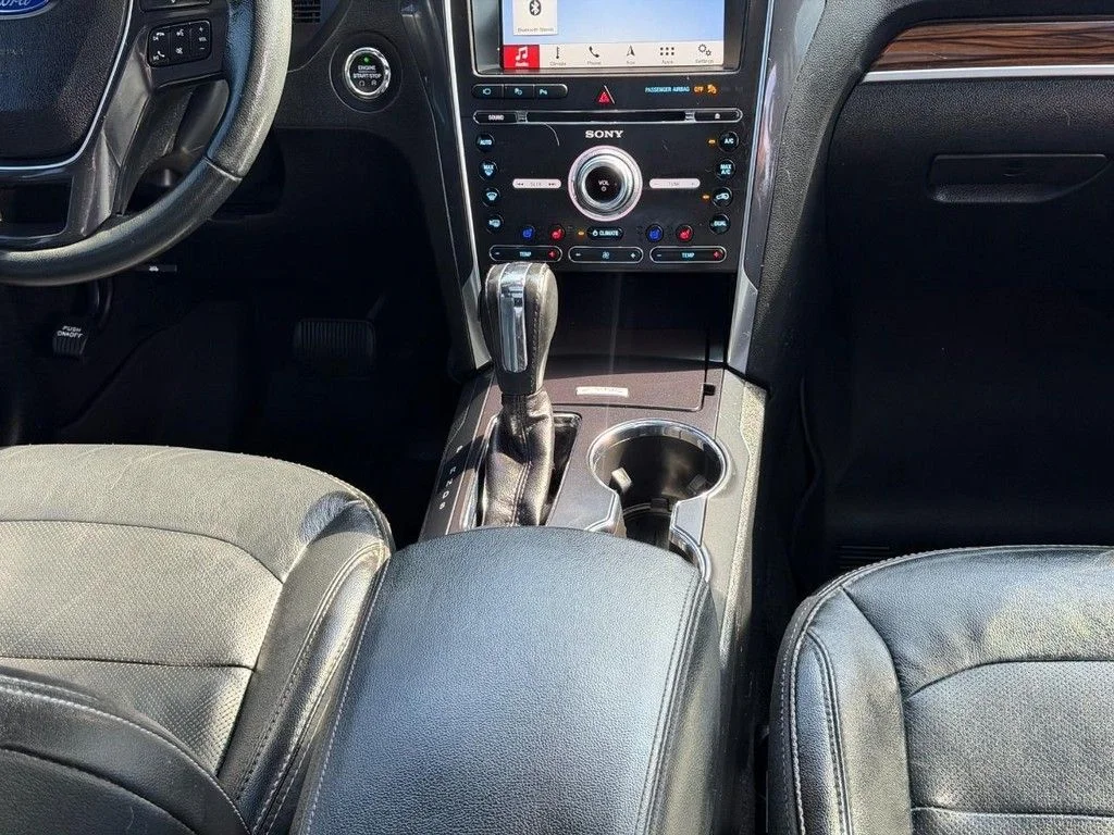 Used 2018 Blue Ford Limited image 15