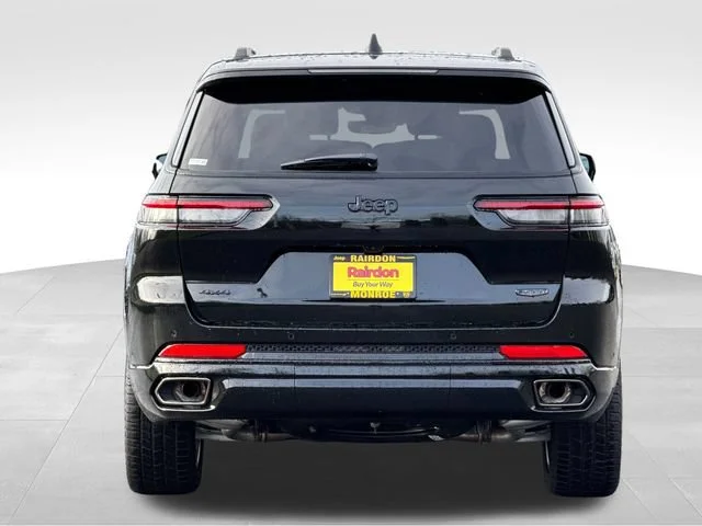 New 2025 Diamond Black Crystal Pearl-Coat Exterior Paint Jeep Summit image 17